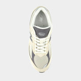 06101 New Balance 2002R Beige Man