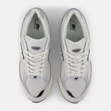 09726 New Balance 2002R Man white indigo