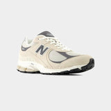 06101 New Balance 2002R Beige Man